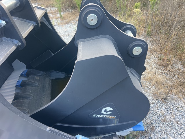 Enstruc HD 42 in Digging Excavator Bucket