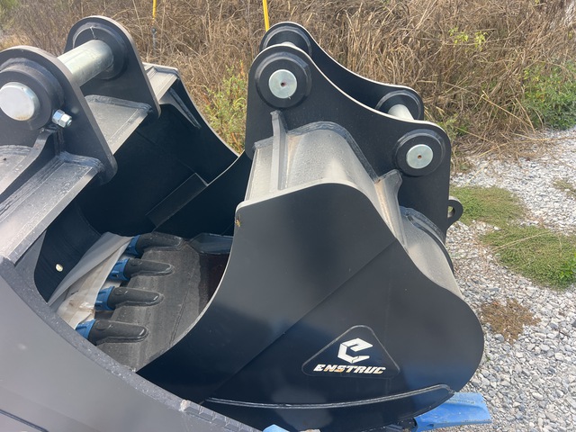 Enstruc HD 48 in Digging Excavator Bucket