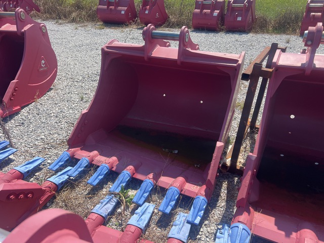 Enstruc HD 60 in Excavator Bucket