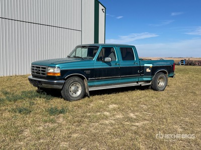 1996 Ford F-250 4x2 Crew Cab Dually Pickup