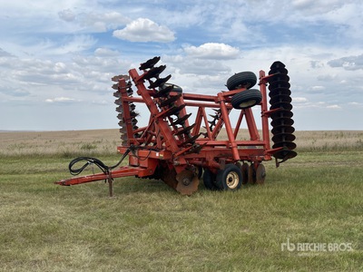 HutchMaster 7600 28 ft Tandem Scheiben