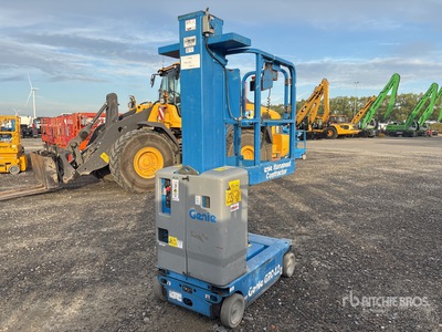 2015 Genie GRC-12 Vertical Mast Lift