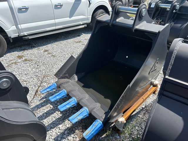 Enstruc HD 42 in Digging Excavator Bucket (Unused) Enstruc HD 42 in Digging Excavator Bucket (Unused)