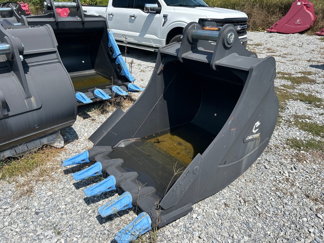 Enstruc HD 42 in Digging Excavator Bucket (Unused)