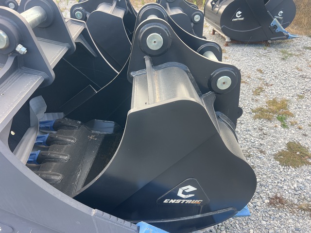 Enstruc HD 48 in Digging Excavator Bucket