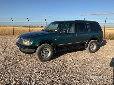 1998 Ford Explorer 4x4 SUV Sport Utility Vehicle