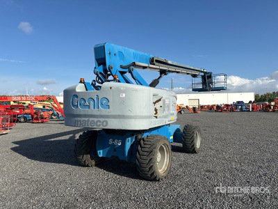 2013 Genie S85 4WD Diesel Telescopic Boom Lift