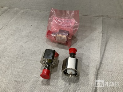 (261) Pasternack Enterprises PE9237 Electrical Plug Connectors