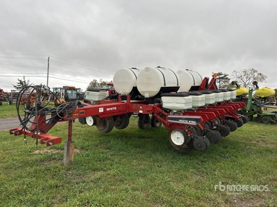 White 6180 12 Row Planter
