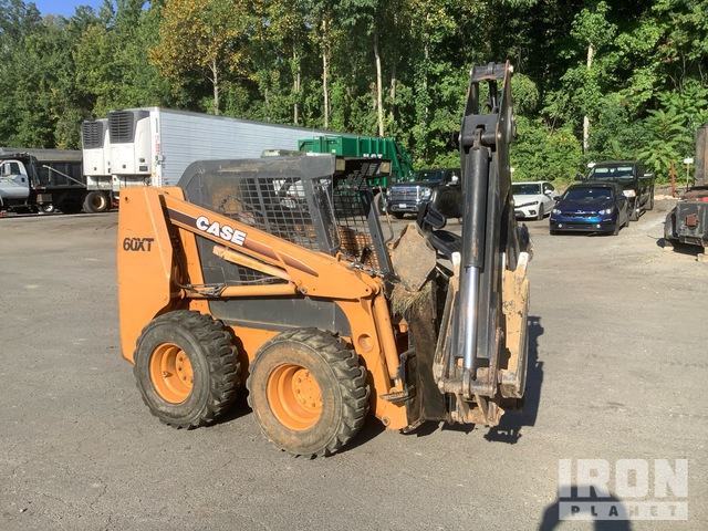 MINI CARGADOR SOBRE RUEDAS 2002 CASE 60XT