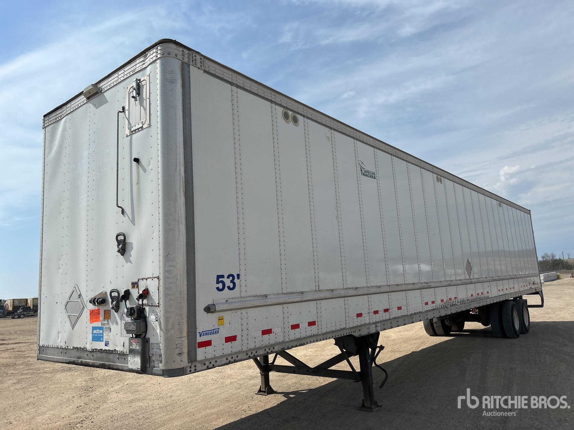 2017 Vanguard 53 ft x 102 in T/A Van Trailer
