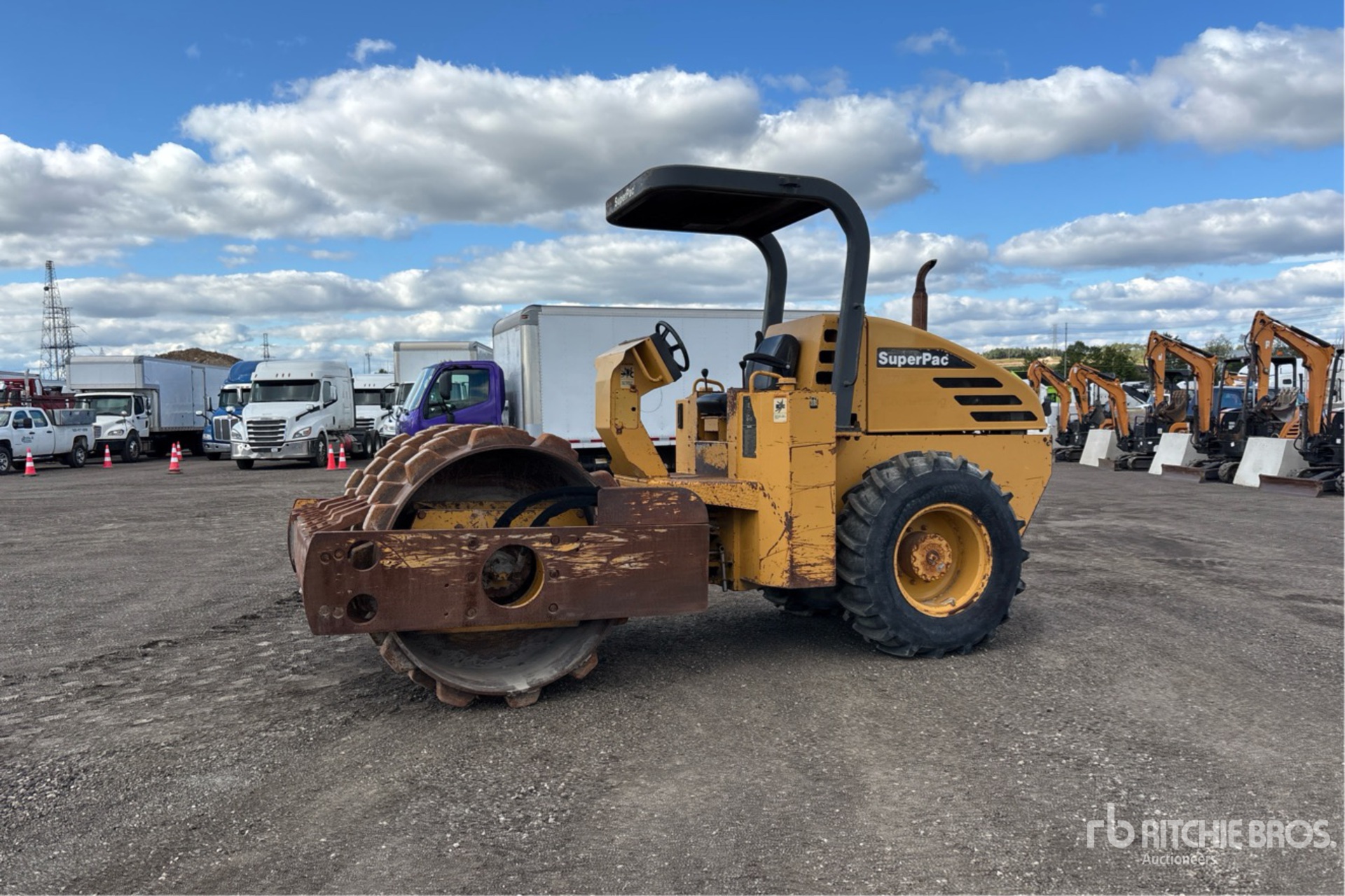 Super Pac 580 Padfoot Drum Compactor
