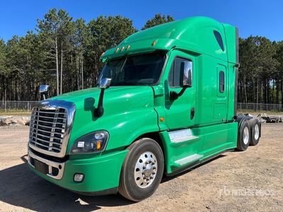 2018 Freightliner Cascadia 125 6x4 تراكتور شاحنة كابينة النوم (ثنائية المحور)