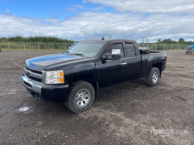 2011 Chevrolet Silverado 1500 4x4 Extended Cab Pickup