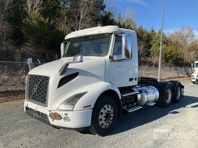 2019 Volvo VNR 6x4 T/A Day Cab Truck Tractor