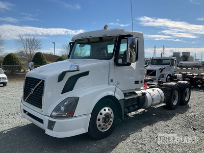 2015 Volvo VNL 6x4 T/A Day Cab Truck Tractor