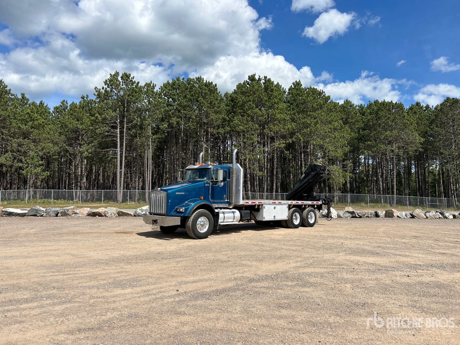 Hiab on 2013 Kenworth T800 6x4 Camion à flèche