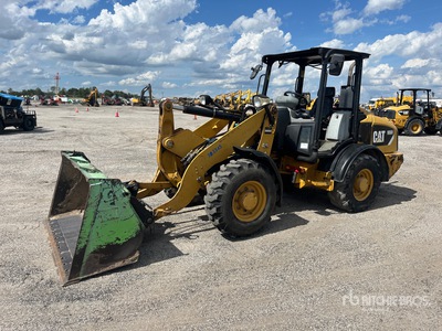 2012 Cat 906H Pala Cargadora