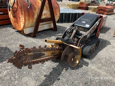 2009 Toro 425 Walk Behind 溝掘り機