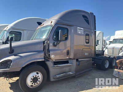 2016 Freightliner Cascadia 113 6x4 Sleeper Truck Tractor (Inoperable)