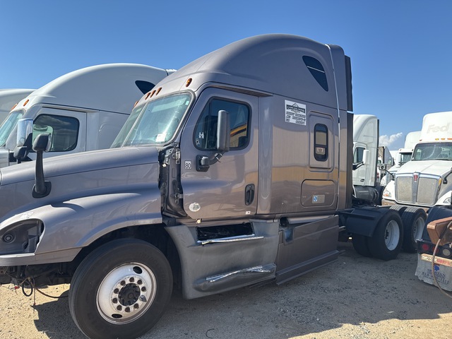 2016 Freightliner Cascadia 113 6x4 T/A Sleeper Truck Tractor (Inoperable)