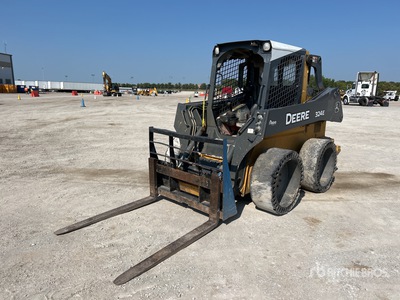 2017 John Deere 324E を見 Skid-Steer Loader