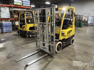 2021 Hyster S50FT 3000 lb Cushion Tire رافعة شوكية
