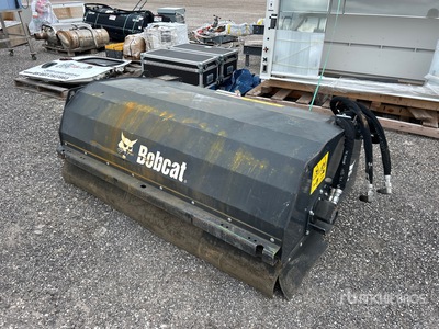 2022 Bobcat SWB72 72 in Kompaktlader-Kehrmaschine