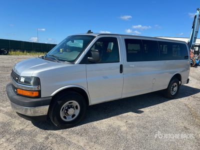 2017 Chevrolet Express 3500 Passenger Van