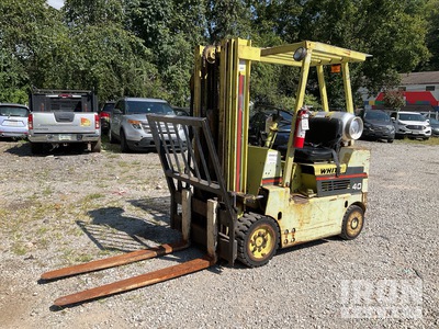 White MA40 3930 lb Cushion Tire Forklift