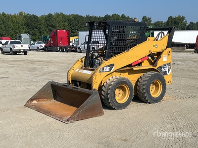 2012 Cat 242B3 Schranklader