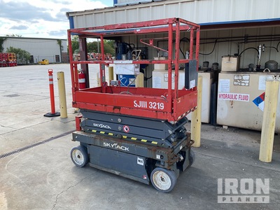 2019 Skyjack SJ1113219 Electric Elevador de tijera (Inoperable)