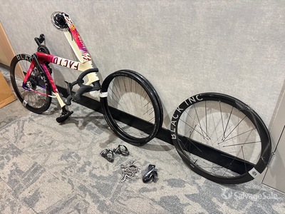 Factor O2 VAM Competition Bike (Inoperable)