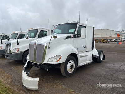 2015 Kenworth T680 4x2 トラックトラクター（S/A）