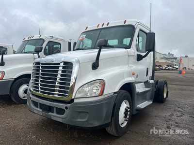 2015 Freightliner Cascadia 125 4x2 トラックトラクター（S/A）
