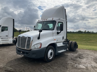 2016 Freightliner Cascadia 125 4x2 トラックトラクター（S/A）