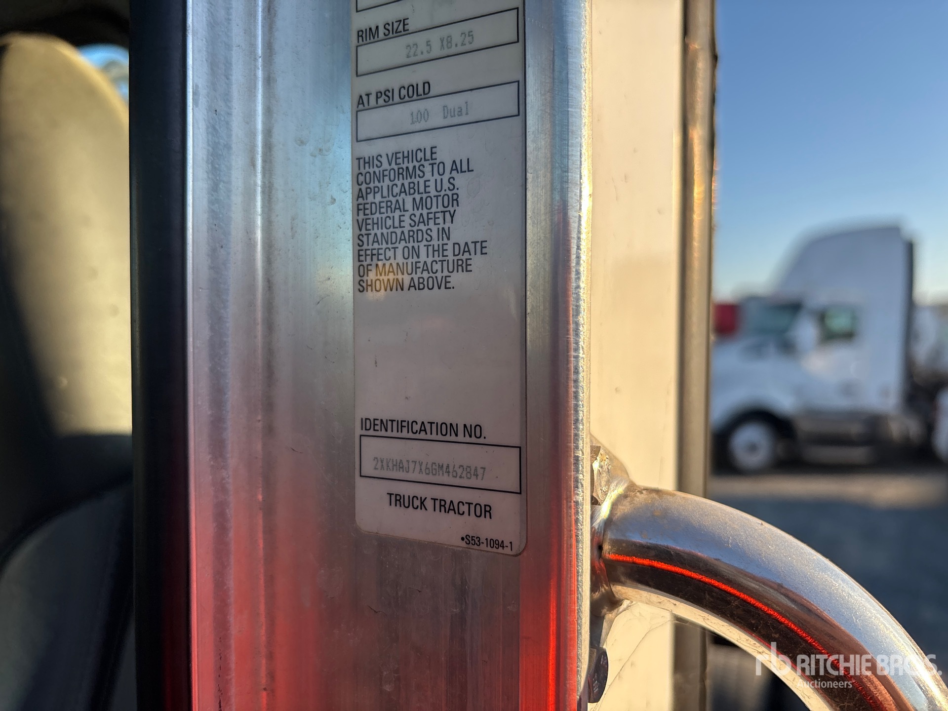 2016 Kenworth T370 4x2 S/A Day Cab Truck Tractor