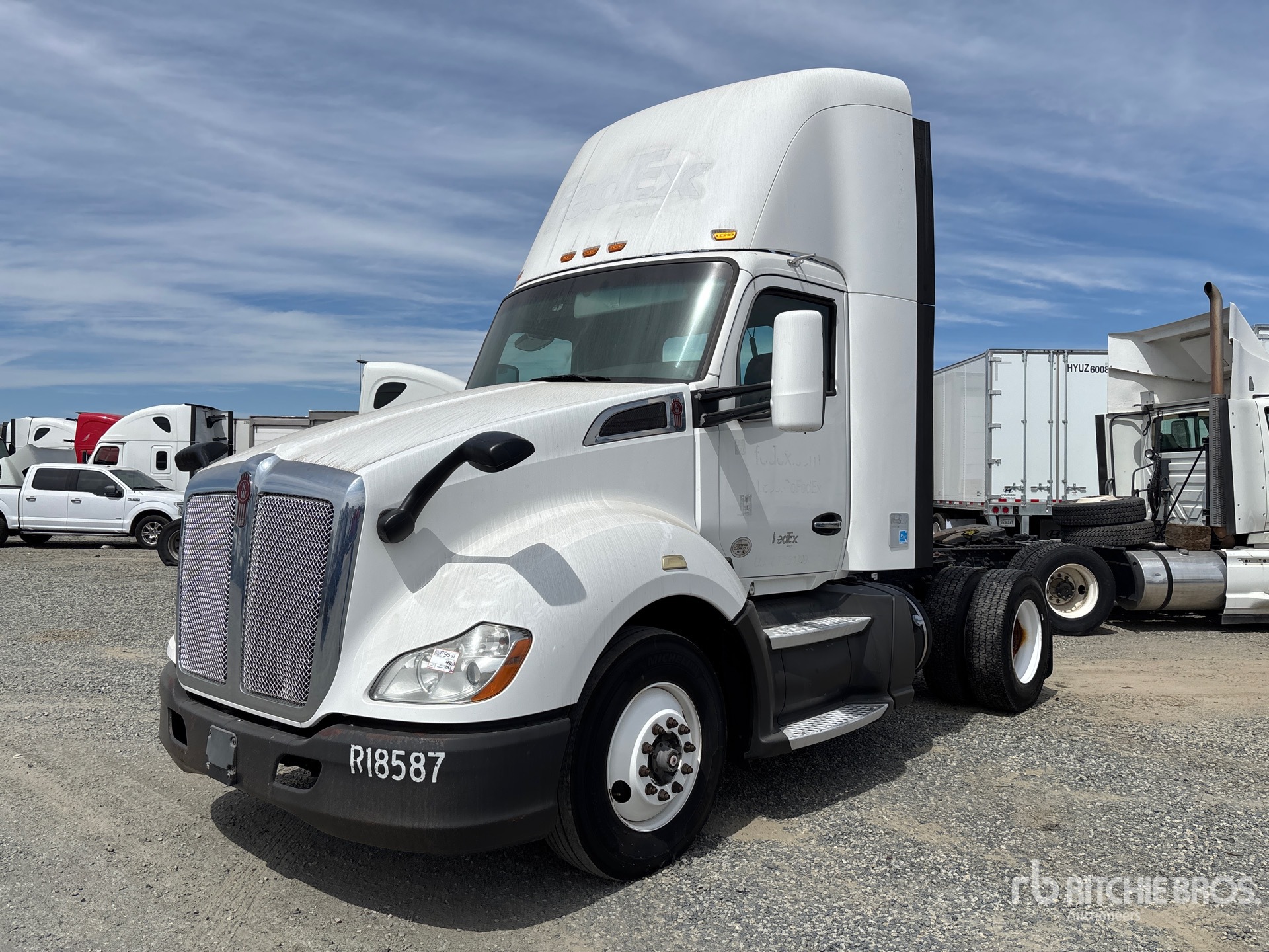 2016 Kenworth T680 4x2 2-Achs Sattelzugmaschine