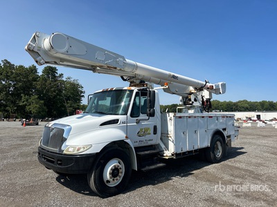 Altec AM855 55 ft on 2005 International 7500 4x2 Bucket Truck