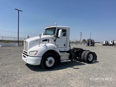 2015 Kenworth T440 4x2 トラックトラクター（S/A）