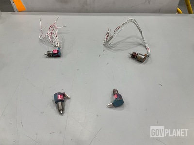 (4) M8805/80-01 Micro Switches