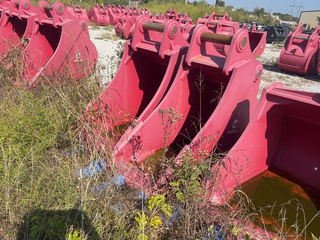 Enstruc HD 30 in Digging Excavator Bucket
