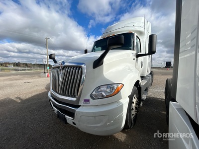 2019 International LT625 6x4 Cabeza Tractora Cabina Dormitorio