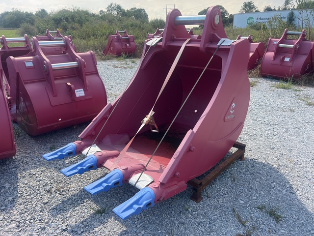 Enstruc HD 48 in Digging Excavator Bucket