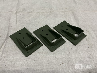 (146) Oshkosh 3648362 Mounting Plates