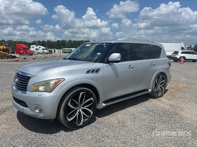 2012 Infiniti QX56 2WD  سيارة رياضية متعددة الاستخدامات