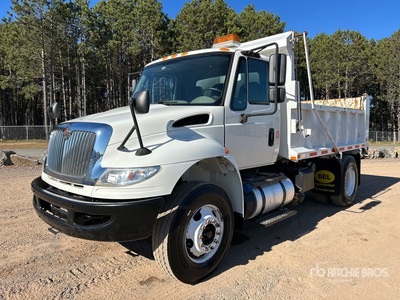 2018 International 4300 SBA 4x2 S/A Dump Truck