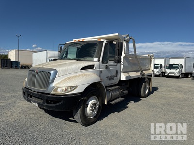 2014 International 4300 4x2 S/A Dump Truck