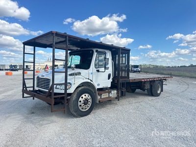 2016 Freightliner M2 106 4x2 Ciężarówka z płaską platformą