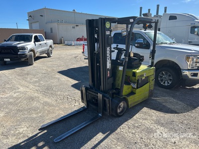 2016 Clark TMX17 電動フォークリフト